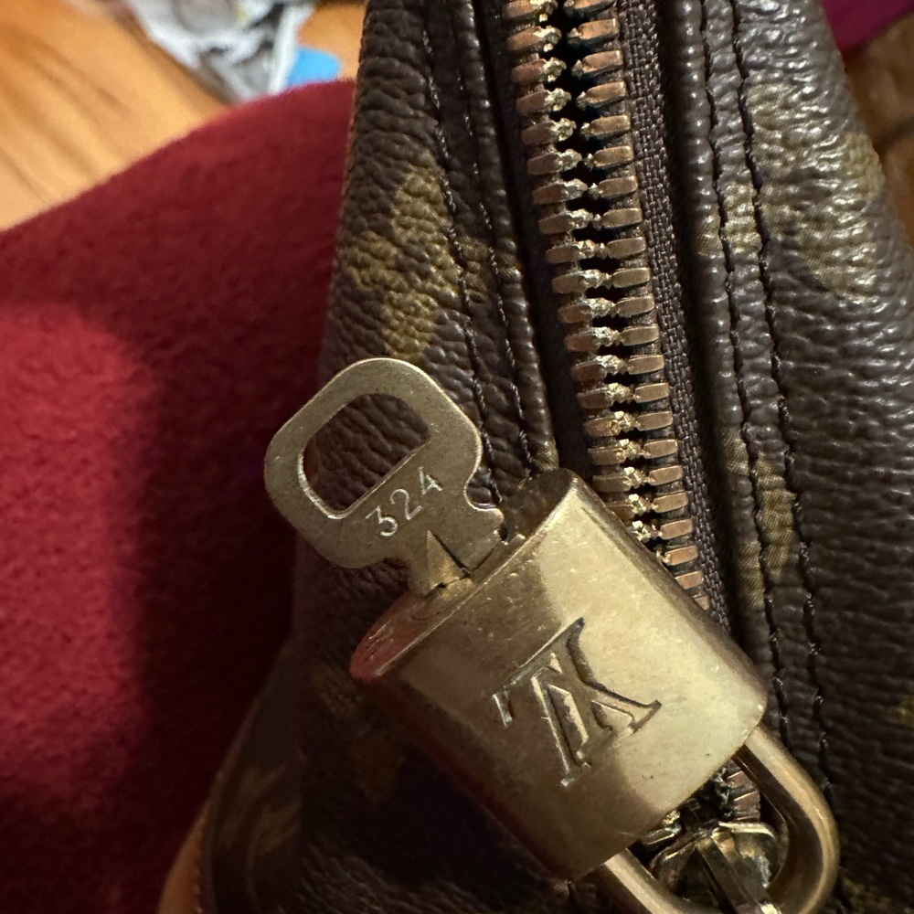 Louis Vuitton Brown Monogram Handbag (pre-owned). Strap is unbranded. - Picture 11 of 15